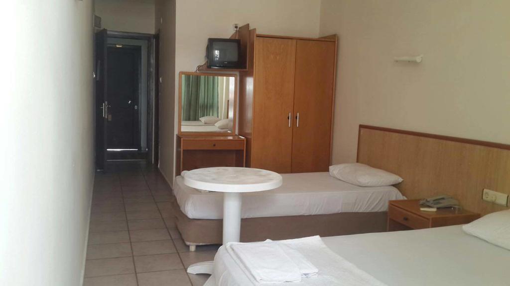 Guevenir Hotel Okurcalar Habitación foto